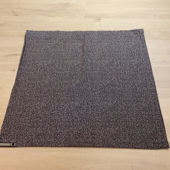 Lululemon Customizable Snap Scarf - Picture 3 of 4